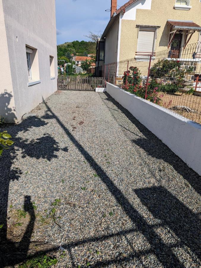 Studio 26 Vic-le-Comte Esterno foto